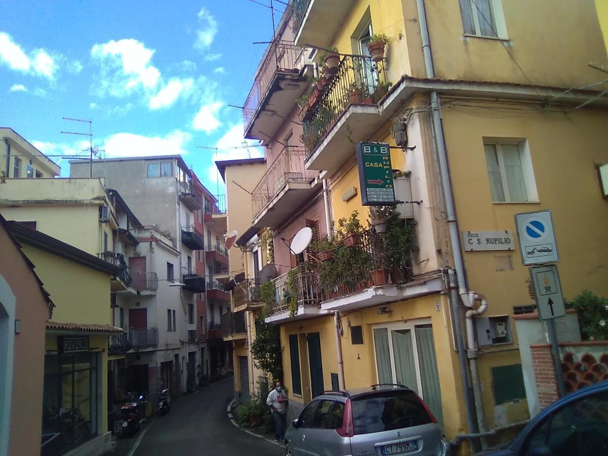 In Guest - Large Triple For Max 3 People Guest house *